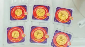 تراجع سعر الذهب بمقدار 12 مليون دونغ فيتنامي خلال الأسبوع الماضي